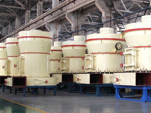 高強磨粉機生產(chǎn)車間